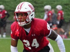 Cuatro jugadores que se destacaron en el puesto 4 en la práctica de primavera de fútbol de Wisconsin