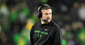 Dos grandes preguntas rodean a los Oregon Ducks a medida que se reanudan las prácticas de primavera
