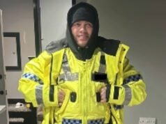 Las bandas de narcotraficantes que dirigían almacenes de cannabis al estilo amazónico y se hacían pasar por policías para asaltar granjas rivales han sido encarceladas durante más de 30 años.