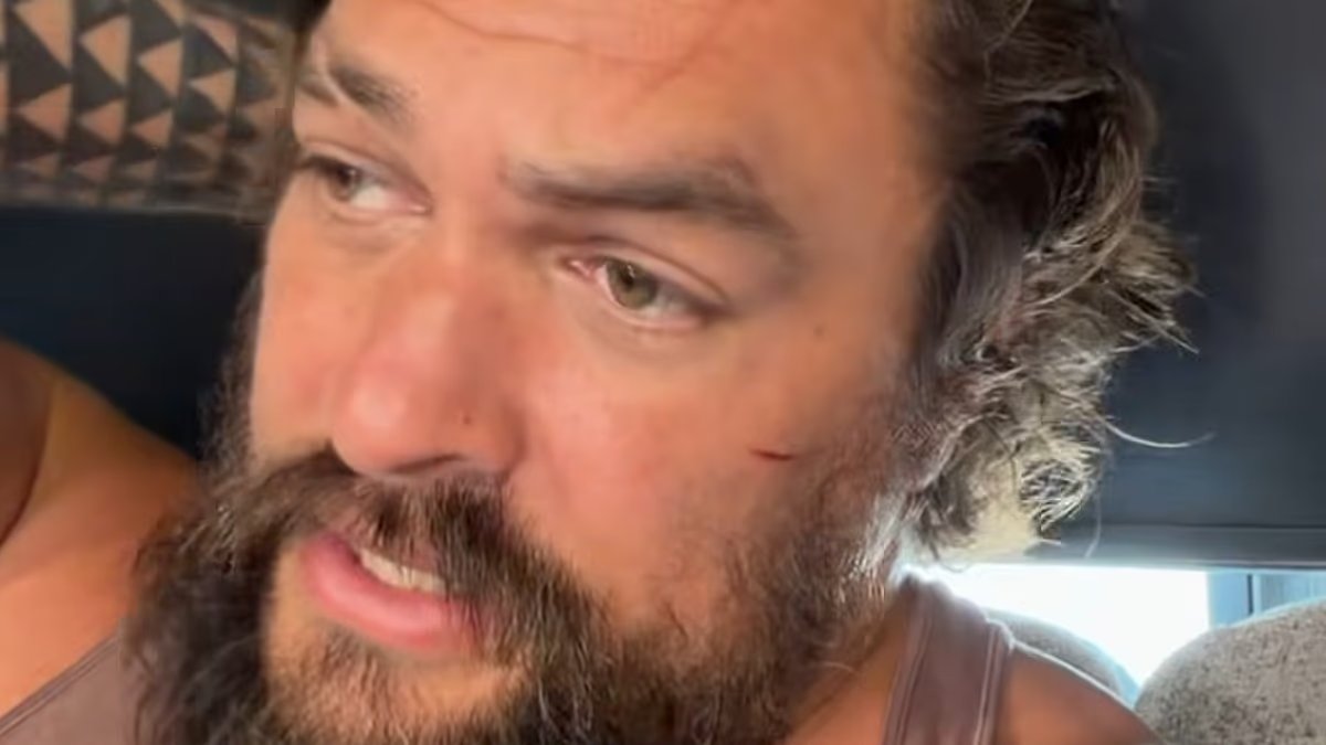 Jason Momoa se vio obligado a huir para salvar su vida junto con miles de hawaianos mientras su casa se quedaba sin electricidad en una inundación histórica en el paraíso tropical después de que cayeran 12 pulgadas de lluvia.