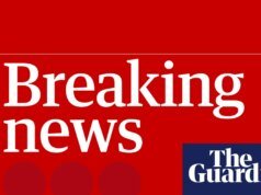 Una persona ha sido arrestada en Derby después de que un automóvil atropelló a varios peatones, hiriendo gravemente a algunos noticias del Reino Unido