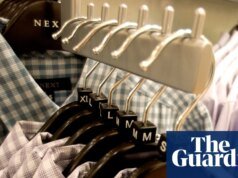 Este último dice que el conflicto de Oriente Medio podría añadir 15 millones de libras esterlinas a los costes y hacer subir los precios a continuación.