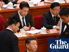 Más generales están siendo purgados mientras los delegados se reúnen para el evento de dos sesiones de China