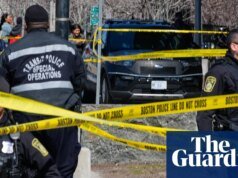 Seis personas enviadas al hospital tras amenaza de apuñalar a un conductor de autobús en Boston | Bostón