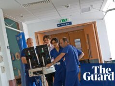 Care Starmer da a los médicos residentes 48 horas para suspender la huelga o perder la oferta de formación a los médicos