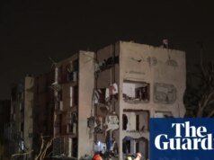 Unas 100 personas resultaron heridas en un ataque con misiles iraníes en el sur de Israel Israel