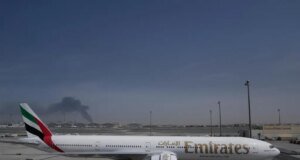 Algunas personas varadas en Dubái pagan enormes sumas de dinero por vuelos chárter privados