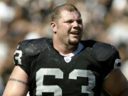 Noticias de la NFL: el ex centro All-Pro de los Raiders, Barrett Robbins, muere a los 52 años