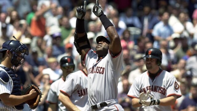 barry-bonds-yankees-32626.jpg