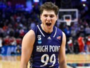 Chase Johnston de High Point transmite el mensaje de confianza después de la canasta ganadora