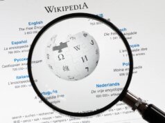Wikipedia prohíbe el contenido generado por IA, con solo dos excepciones