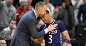 La carrera March Madness de High Point terminó a manos de Arkansas