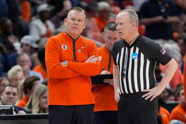 illinois-coach-brad-underwood-scaled.jpg