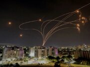 Los drones iraníes baratos están agotando los costosos interceptores estadounidenses e israelíes