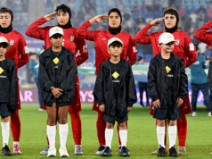 Tres futbolistas iraníes regresan del asilo australiano, dice un exjugador