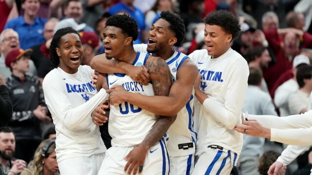 kentucky-otega-oweh-celebrates-three-pointer.jpg