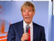 La agente deportiva Leigh Steinberg ofrece soluciones de entradas de la NFL para familias