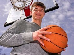 Los grupos de March Madness están en su mayoría eliminados, excepto un estudiante de octavo grado