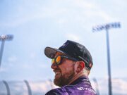 El buen comienzo continúa para el equipo de NASCAR de Michael Jordan mientras Tyler Reddick se lleva la pole en Darlington