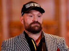 El padre de Tyson Fury dice que advirtió a su hijo que no peleara con Oleksandr Usyk