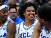 Skye Clark de UCLA regresa a jugar después de perderse medio diente en un torneo de la NCAA