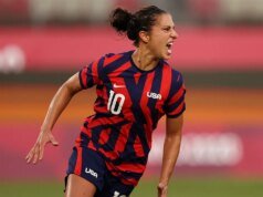 La medallista de oro olímpica Carli Lloyd respaldó a Alexi Lalas por críticas políticas