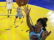 Mark Pope y los Kentucky Wildcats extrañaron al base de la G-League, Dink Petty