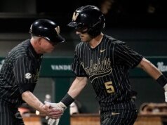 El desarrollo del jugador de Mike Mancini en plena exhibición en una noche de seis carreras impulsadas