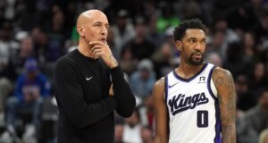 Doug Christie y el propietario Monk responden a las quejas de Kings Tanking