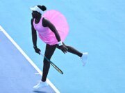 Las últimas colecciones de tenis de Sport Wilson en colores de torneo