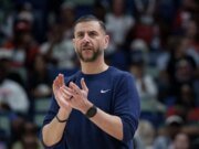 James Borrego defiende ser el entrenador en jefe permanente de los Pelicans