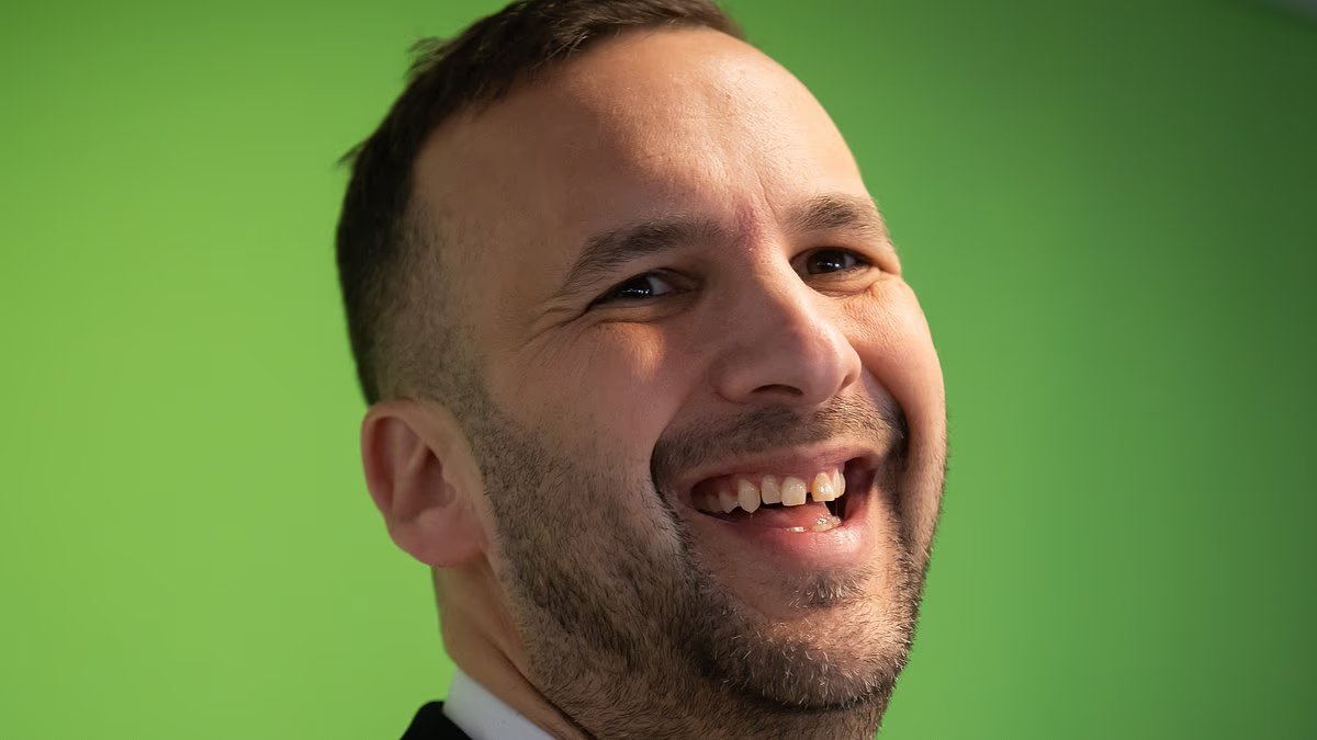 El Partido Verde planea reducir los límites de velocidad en las autopistas británicas a 55 mph bajo la ‘guerra contra los automovilistas’ de Jack Polanski