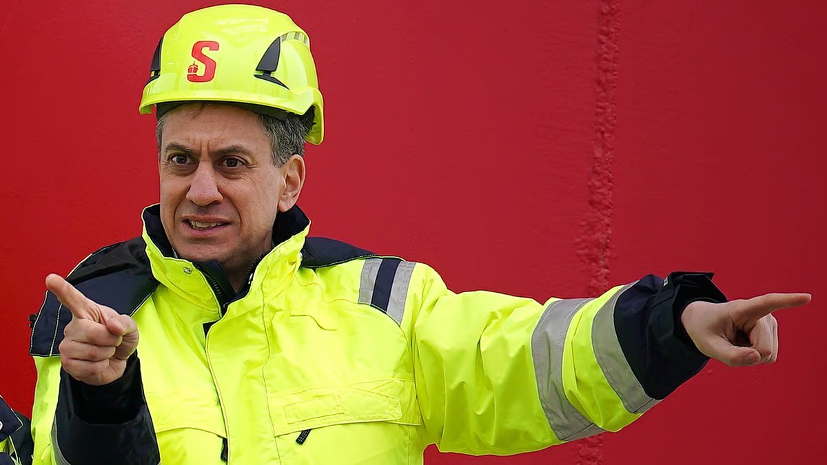 A medida que aumentan los precios del combustible, los votantes piden a Miliband que abandone su obsesión neta cero y levante la prohibición del petróleo y el gas del Mar del Norte, lo que nos haría la vida más fácil.