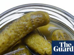 La escasez de pepinillos deja en aprietos a las tiendas de sándwiches británicas