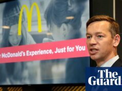 El director ejecutivo de McDonald’s culpa en un vídeo al entrenamiento de etiqueta de la madre por el incómodo bocado de la hamburguesa | McDonald’s