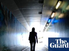 Reunión informativa del martes: ¿Qué está impulsando el aumento de los antecedentes penales por suplantación de identidad? | mujer