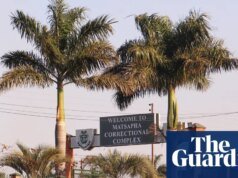 Cuatro hombres deportados de Estados Unidos a Eswatini tienen derecho a ver abogados, dictamina el tribunal | inmigración estadounidense