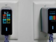 Cargador CUKTECH con pantalla de diagnóstico.