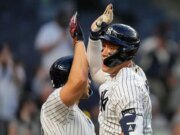 Aaron Judge y Mike Trout conectaron 2 jonrones cada uno en momentos poco comunes en la historia de la MLB