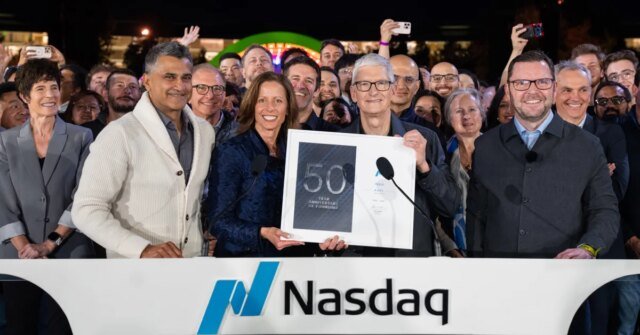 apple-50-nasdaq.jpg