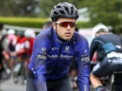 El ciclista neozelandés Kian Watts suspendido por golpear a un oponente durante la carrera