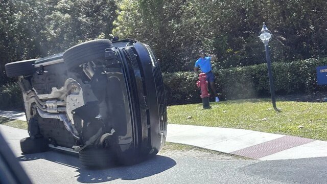tiger-woods-vehicle-rollover-florida.jpg
