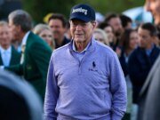 Tom Watson critica al PGA Tour por permitir que Koepka regresara del LIV Golf