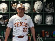 Tennessee venció a Texas para ganar la serie en Knoxville