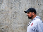 El hijo del entrenador en jefe de Ohio State, Ryan Day, ha decidido forjar su propio camino en el fútbol Big Ten.