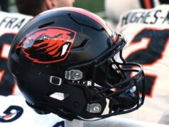 El ex ala cerrada del estado de Oregon es mejor conocido como el entrenador en jefe de la escuela secundaria del área de Corvallis.