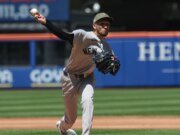 Los Yankees hacen un movimiento inesperado con el mejor prospecto lanzador Elmer Rodríguez