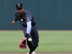 Franklin Arias de los Medias Rojas arruina el debut del prospecto lanzador de los Filis en Doble A