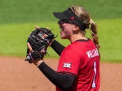 Cómo Mia Williams, hija del ex jugador de la NBA Jason Williams, se convirtió en una estrella en el torneo de softbol de la NCAA