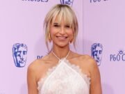 Las estrellas embarazadas Vogue Williams, Scarlett Moffat y Laura Whitmore muestran su panza en la alfombra roja mientras lideran llegadas glamorosas a los premios BAFTA TV Awards – ACTUALIZACIONES EN VIVO